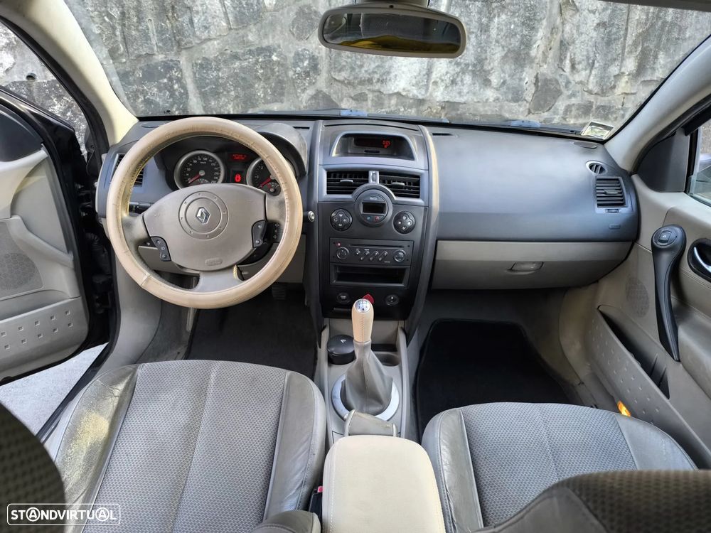 Renault Mégane 1.5 dCi Confort Dynamique - 4