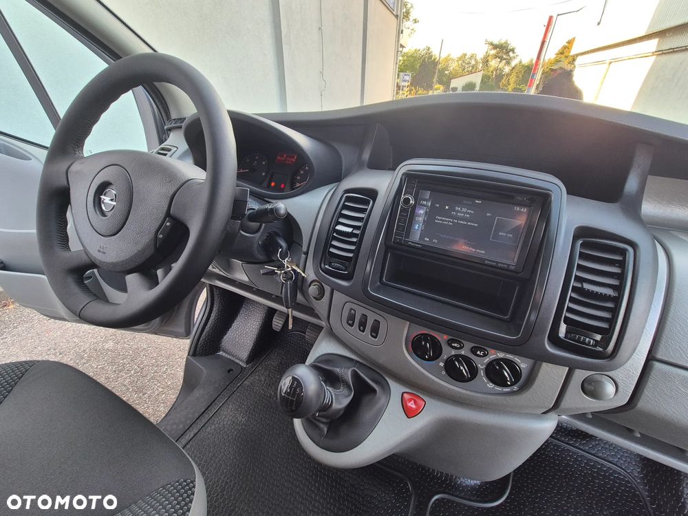 Opel Vivaro - 24