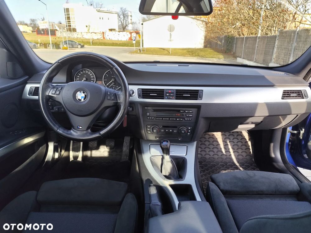 BMW Seria 3 320i - 5