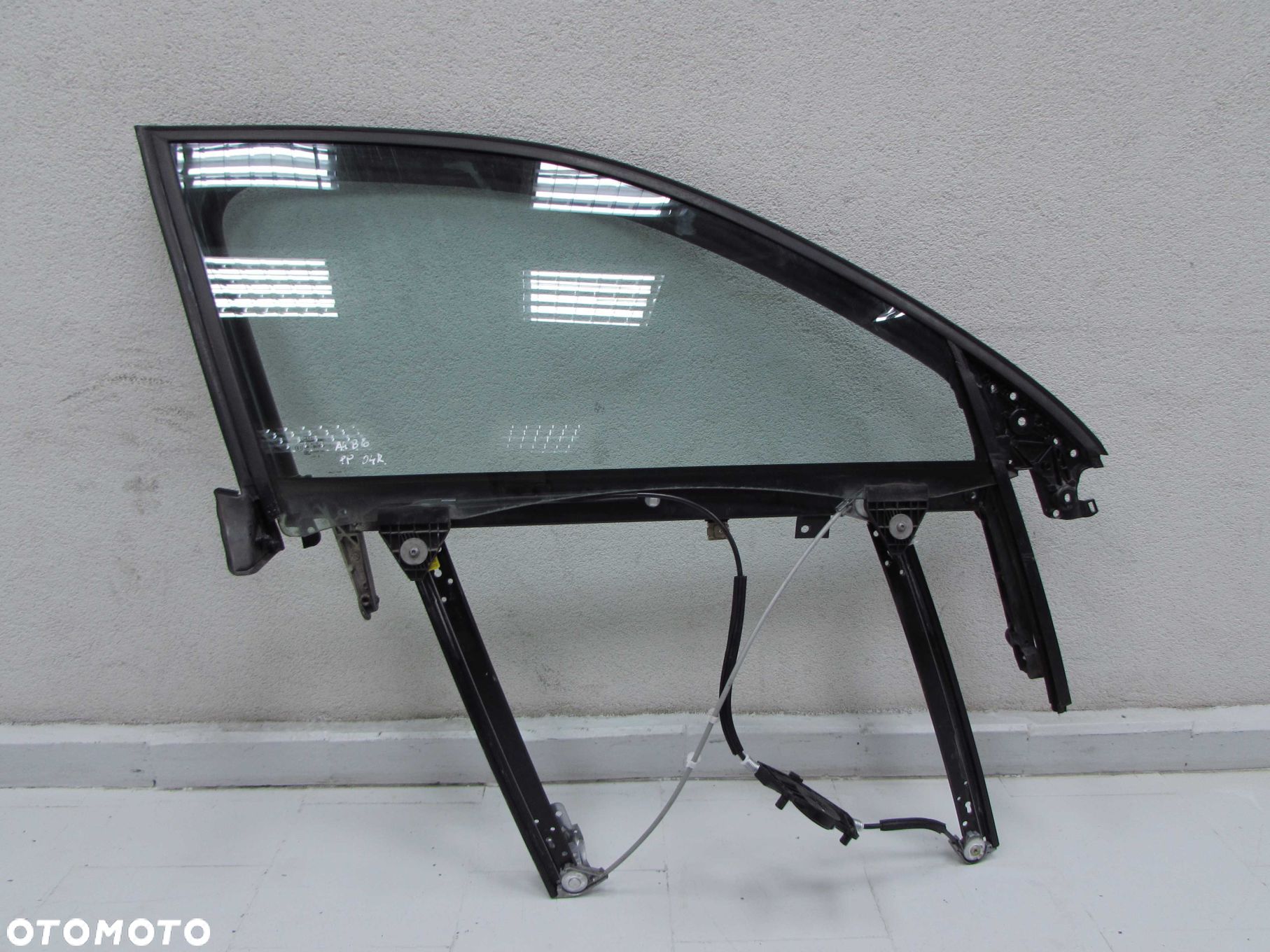 AUDI A4 B6 01-05 SEDAN SZYBA BOCZNA RAMKA PODNOSNIK DRZWI PRZOD PRAWY 04R - 1