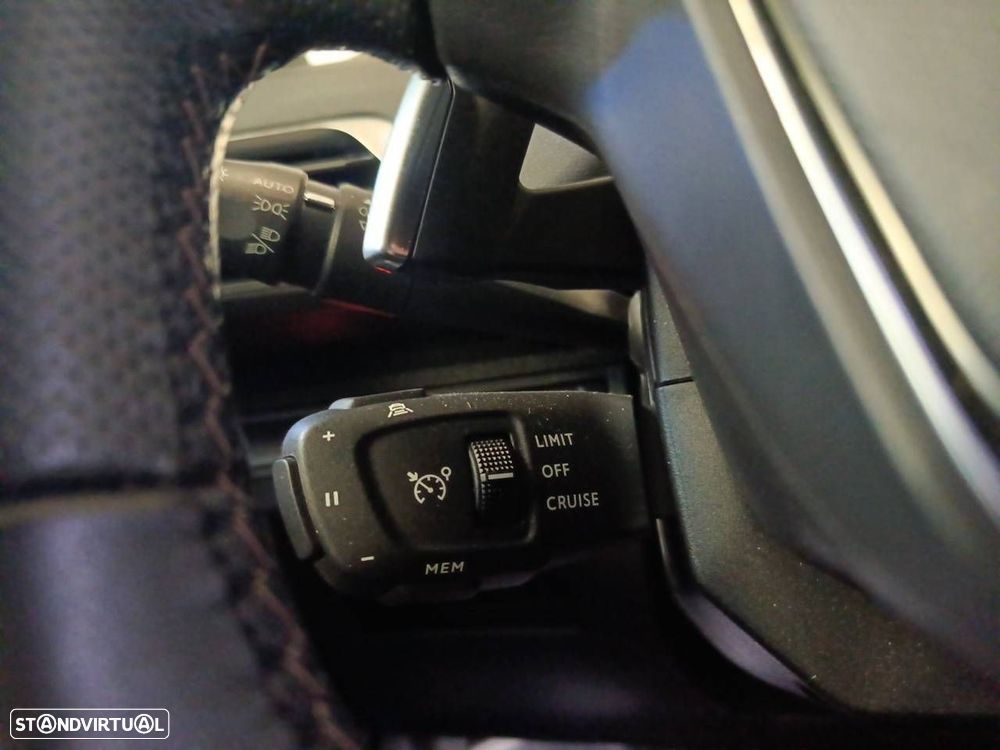 Peugeot 3008 1.5 BlueHDi GT EAT8 - 18