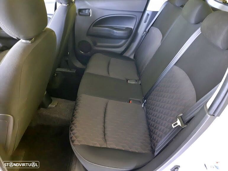 Mitsubishi Space Star 1.2 Intense - 9