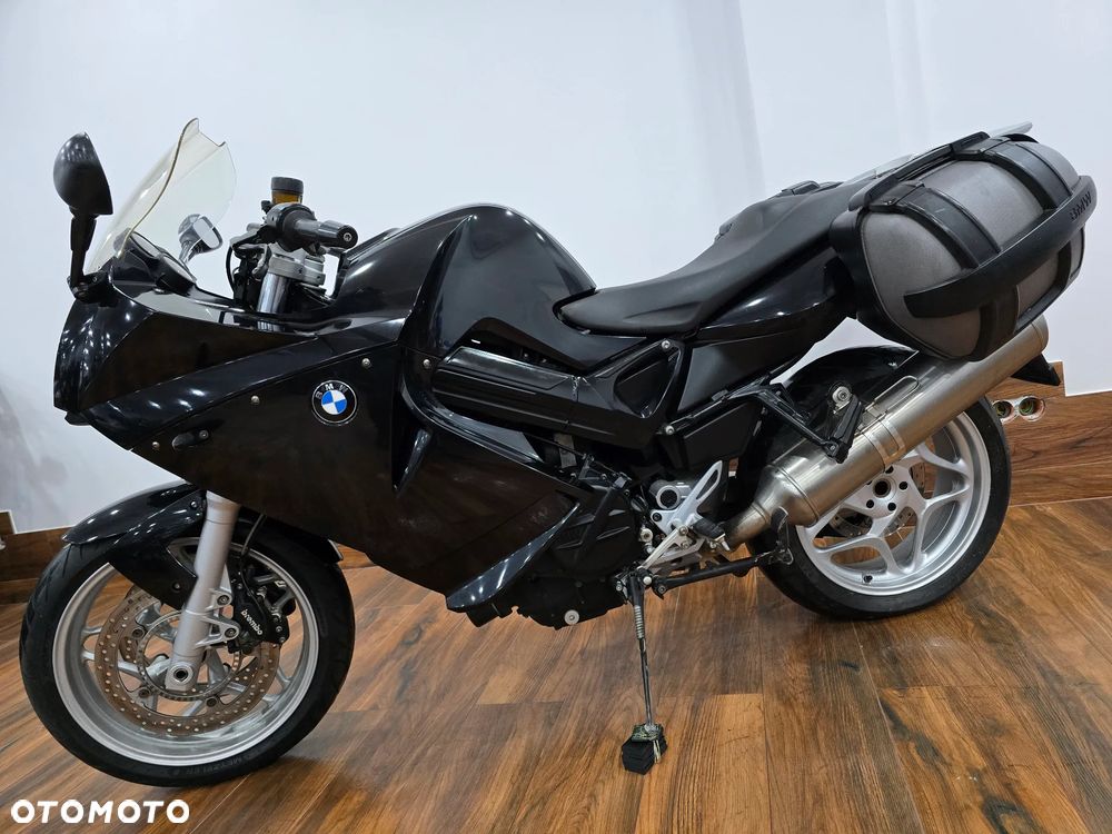 BMW F - 2
