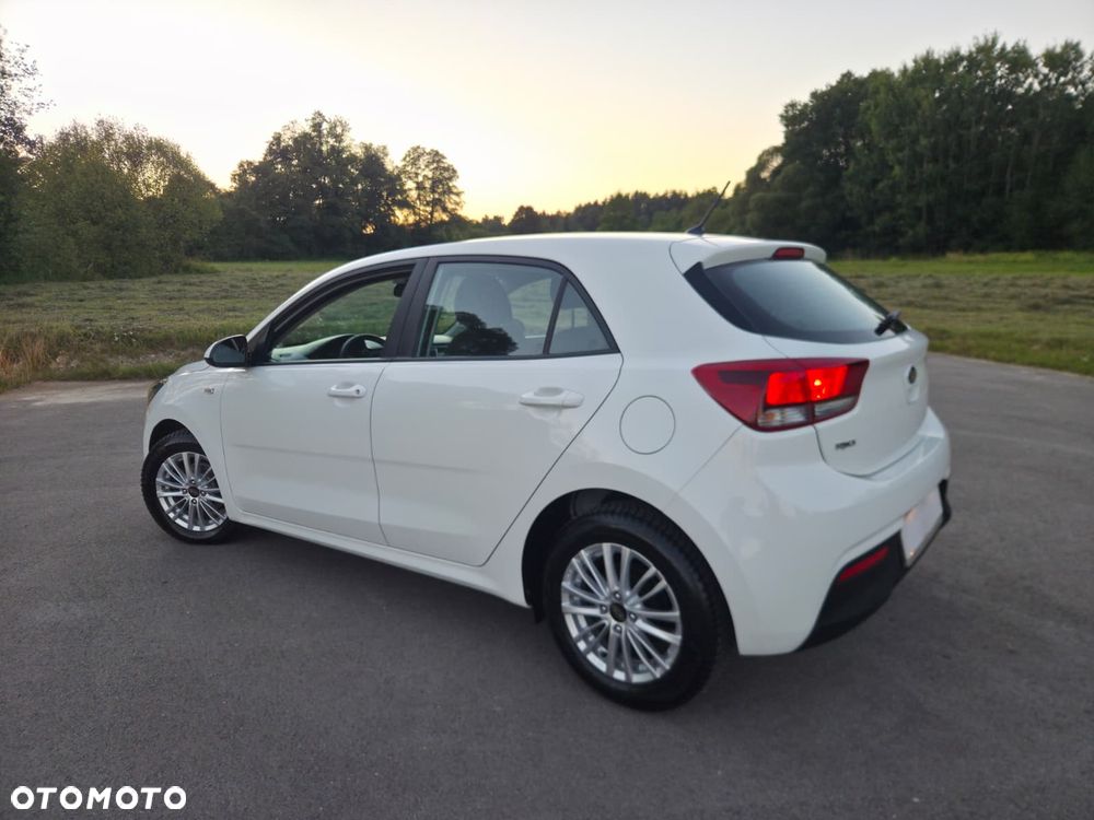 Kia Rio 1.2 Edition 7 - 9