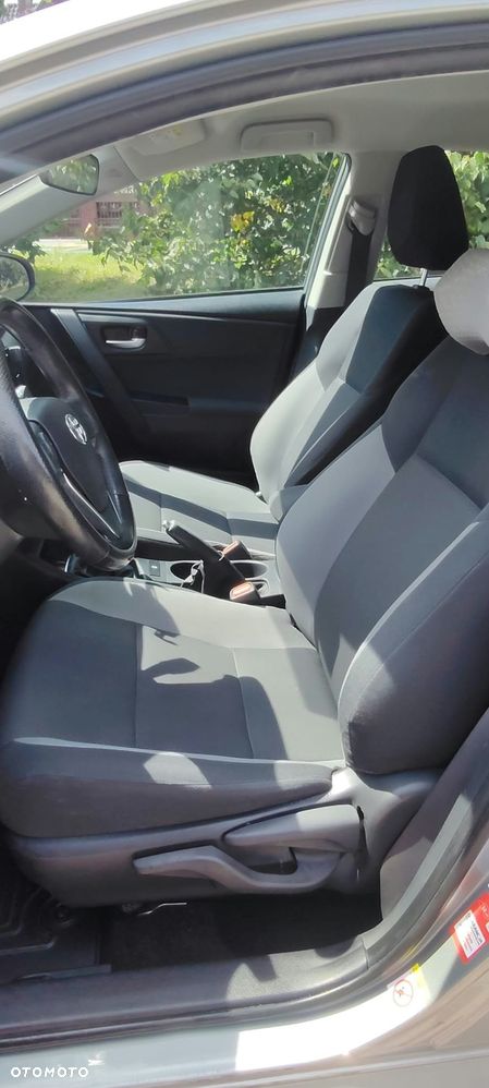 Toyota Auris - 22