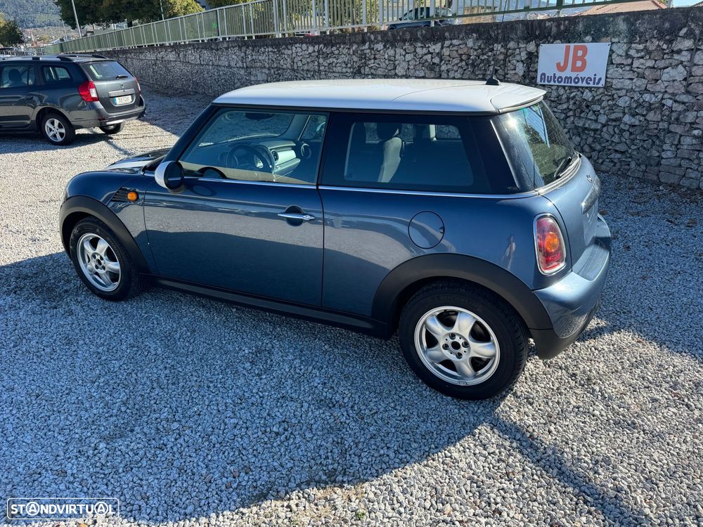 MINI 3 Portas Cooper D - 4
