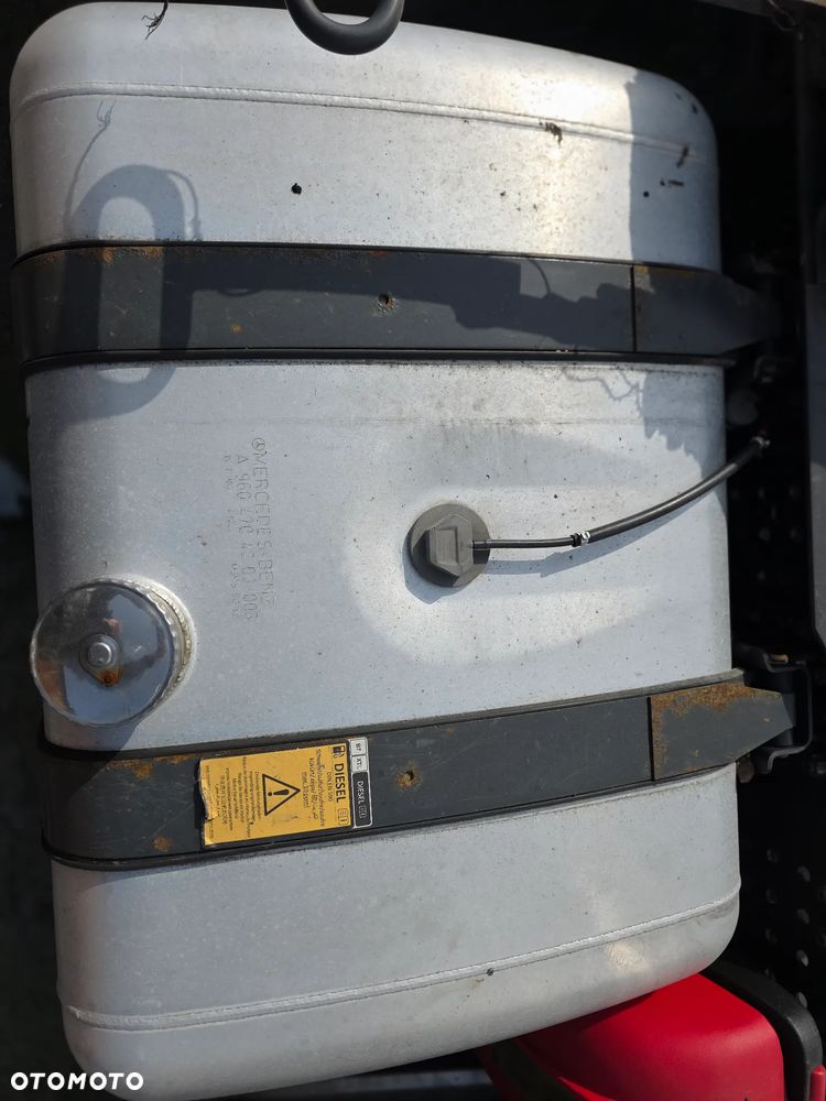 Mercedes-Benz 1845 - 13