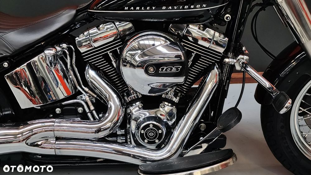 Harley-Davidson Softail Custom - 14