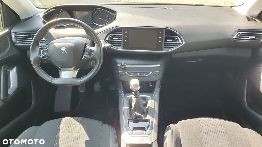Peugeot 308 1.5 BlueHDi Allure Pack S&S - 18