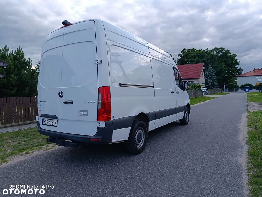Mercedes-Benz Sprinter - 13