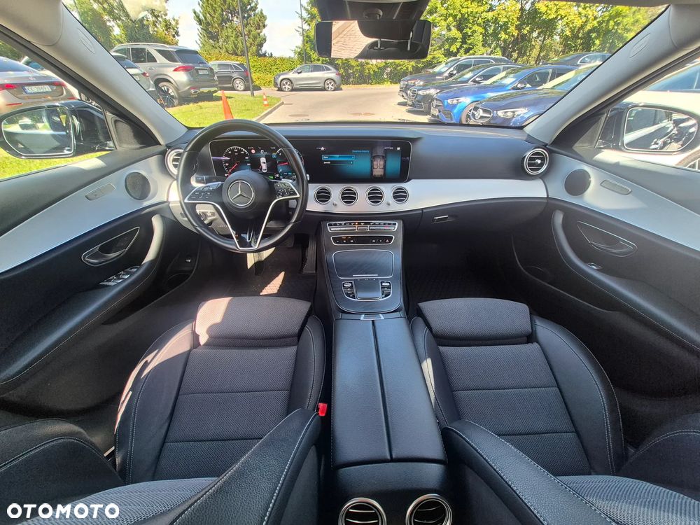 Mercedes-Benz Klasa E 220 d 4-Matic - 26