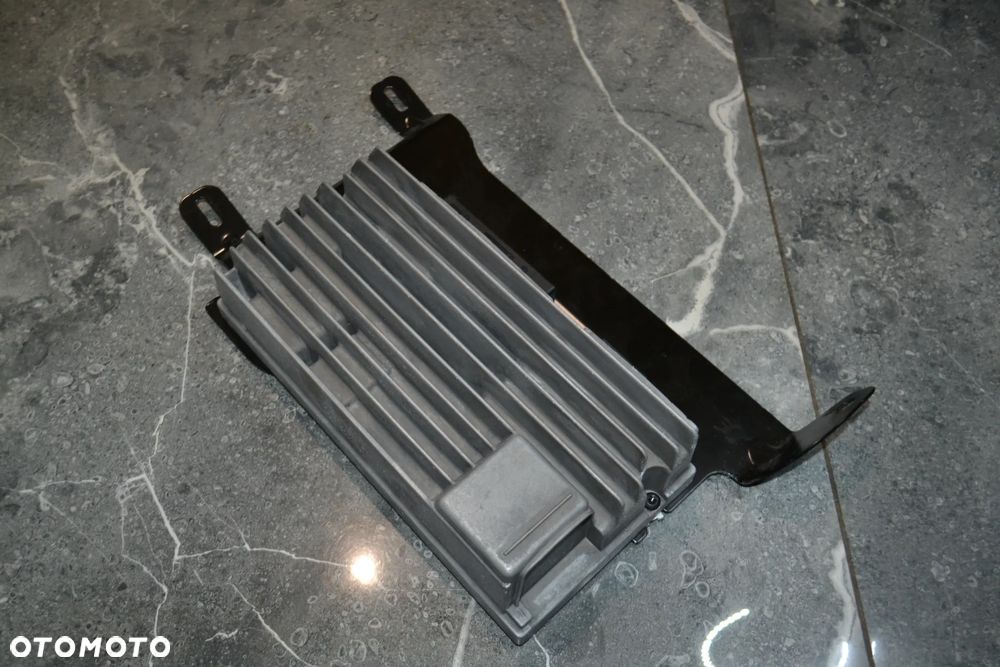AUDI A4 B8 A5 Q5 WZMACNIACZ DŹWIĘKU BANG&OLUFSEN 8T1035223 - 2