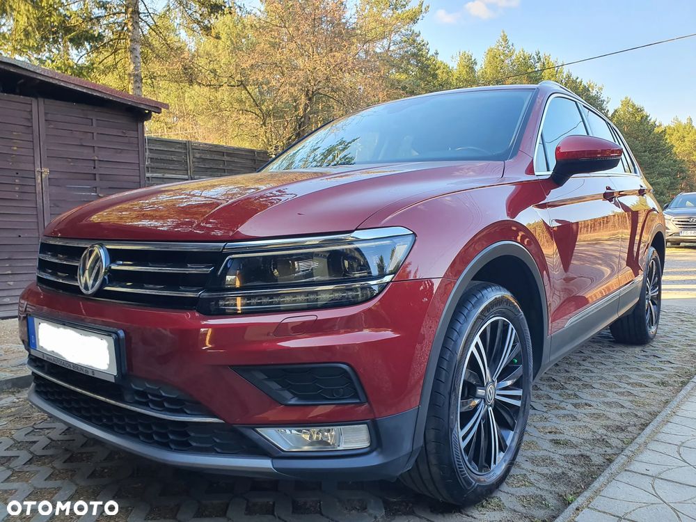 Volkswagen Tiguan - 1