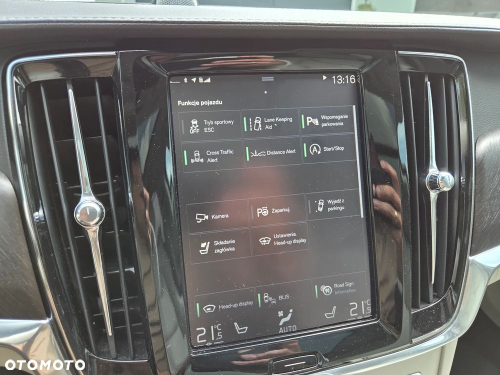 Volvo V90 Cross Country T6 AWD - 22