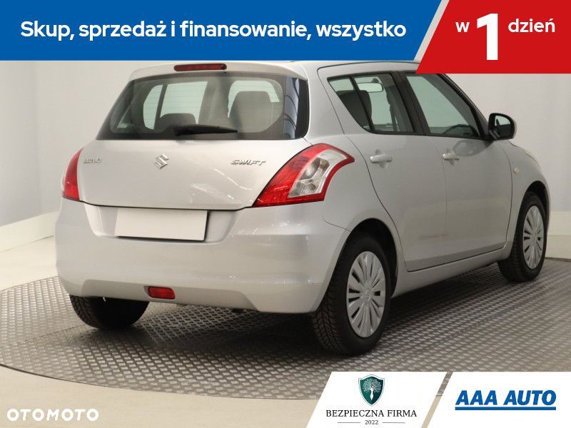 Suzuki Swift - 7