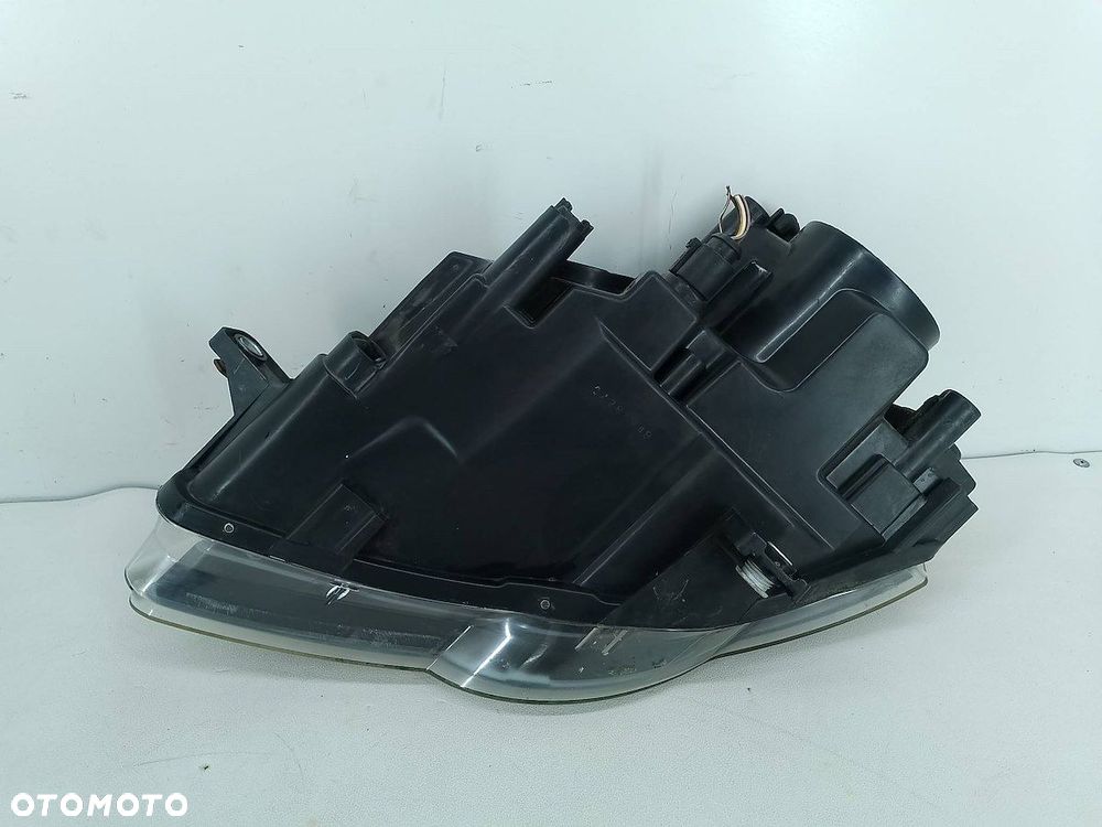 LAMPA PRZÓD PRAWA VW PASSAT B6 17-D17-1101N2 - 2