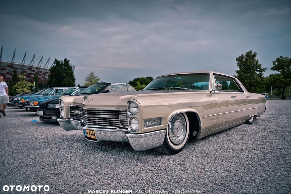 Cadillac Deville - 5