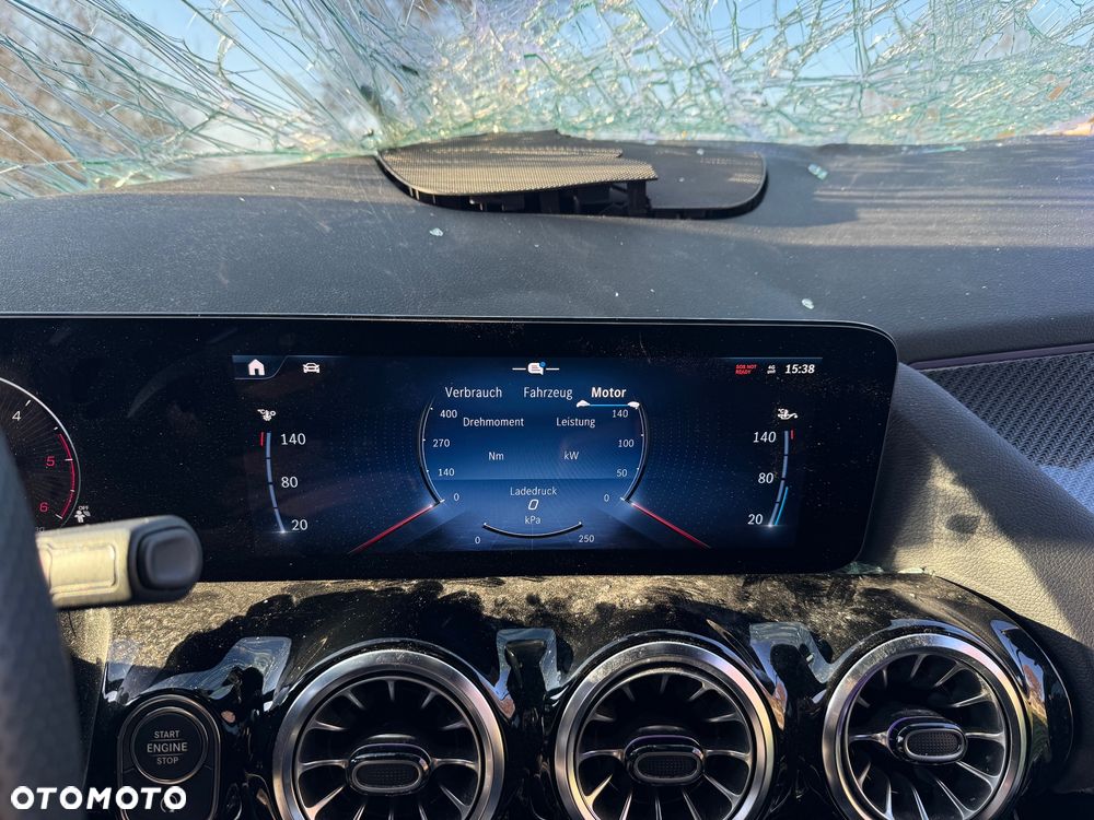 Mercedes-Benz GLA 220 d 4Matic 8G-DCT AMG Line Advanced Plus - 25