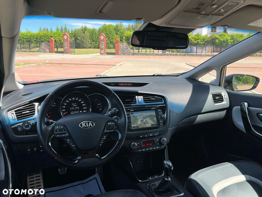 Kia Ceed 1.6 GDI ISG Vision - 6