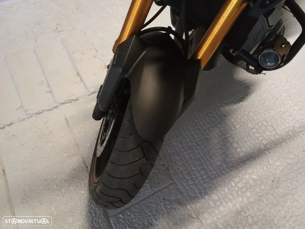 Yamaha MT-09 - 3