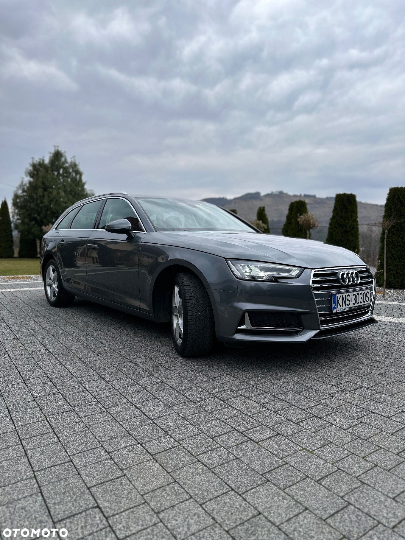 Audi A4 - 1