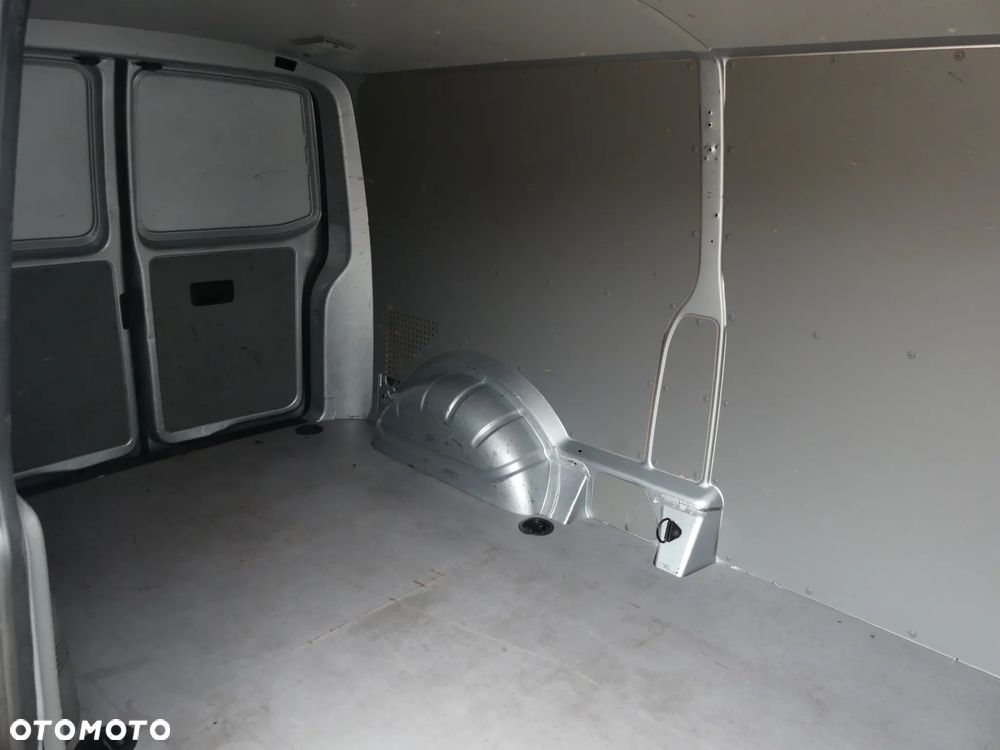 Volkswagen Transporter - 10