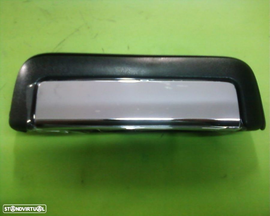 puxador caixa carga Mitsubishi L200 1996-2005(NOVOS) - 1