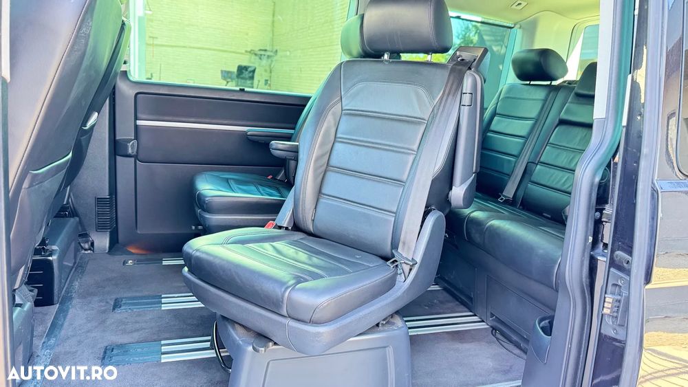 Volkswagen Multivan - 30