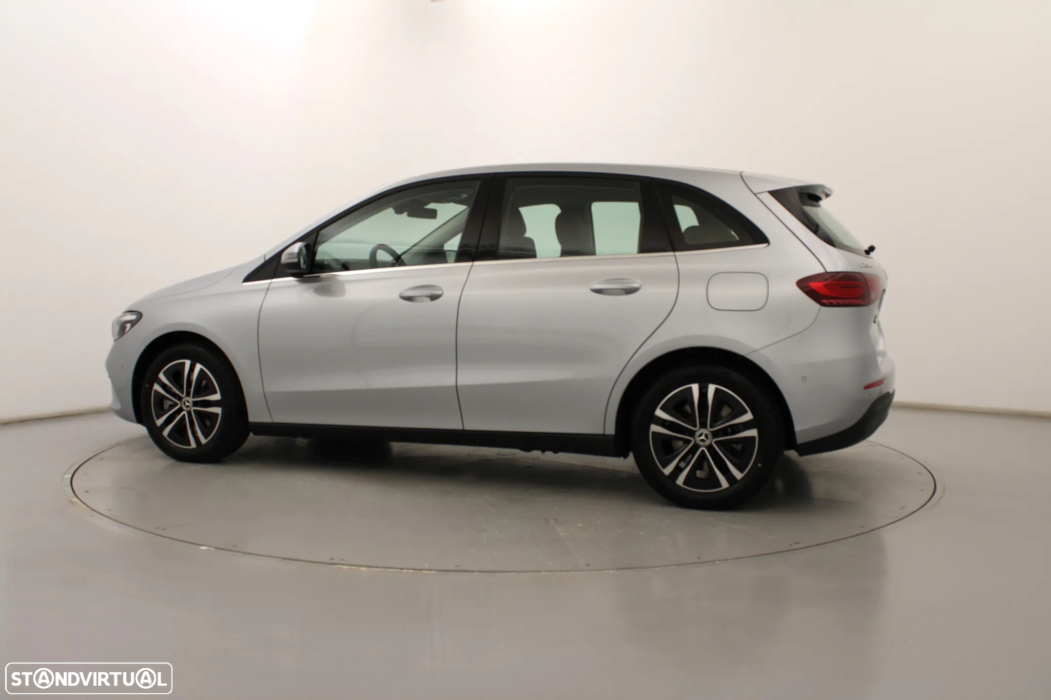 Mercedes-Benz B 250 e - 11