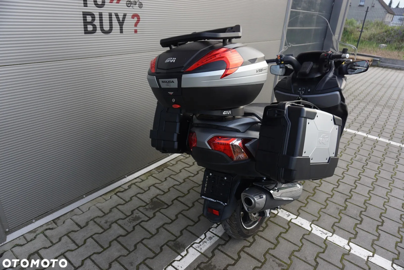 Suzuki Burgman - 4