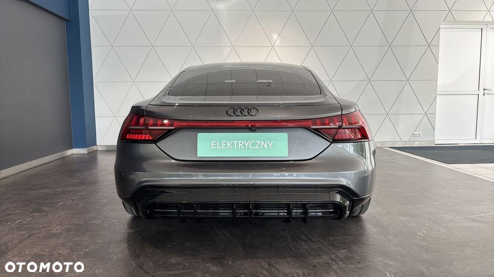 Audi e-tron GT - 5