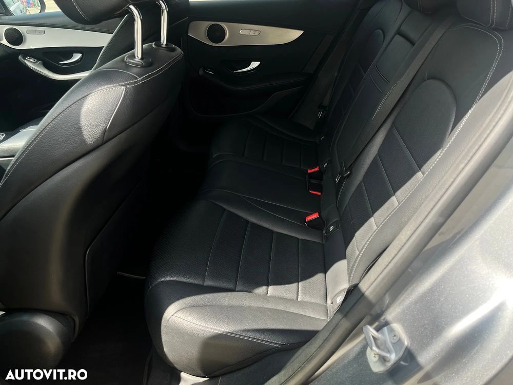 Mercedes-Benz GLC Coupe 300 de 4Matic 9G-TRONIC - 11