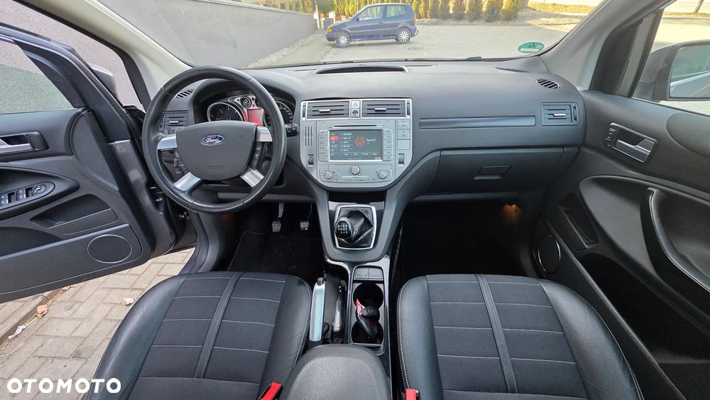 Ford Kuga 2.0 TDCi Titanium S - 36