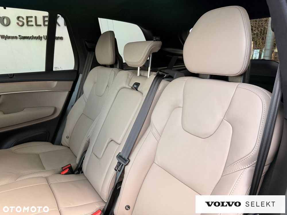 Volvo XC 90 - 25