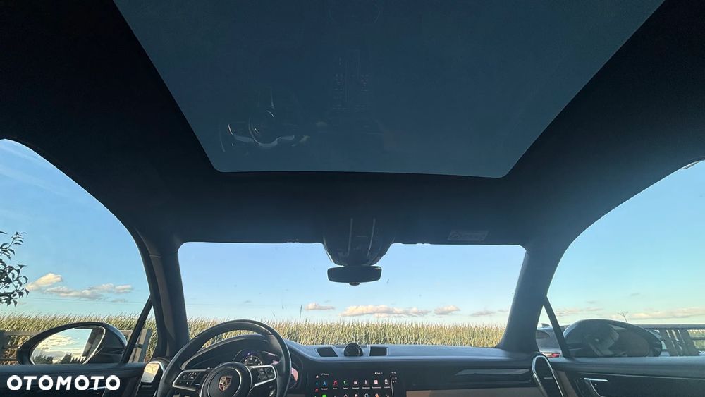 Porsche Cayenne Platinum Edition - 18