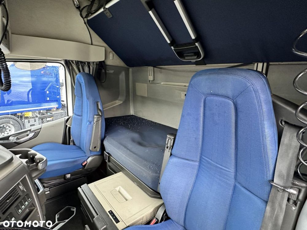 Volvo FH 4X2 460 Globetrotter XL - 13
