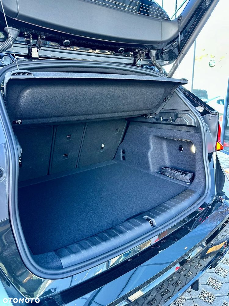 BMW X1 sDrive18i - 11