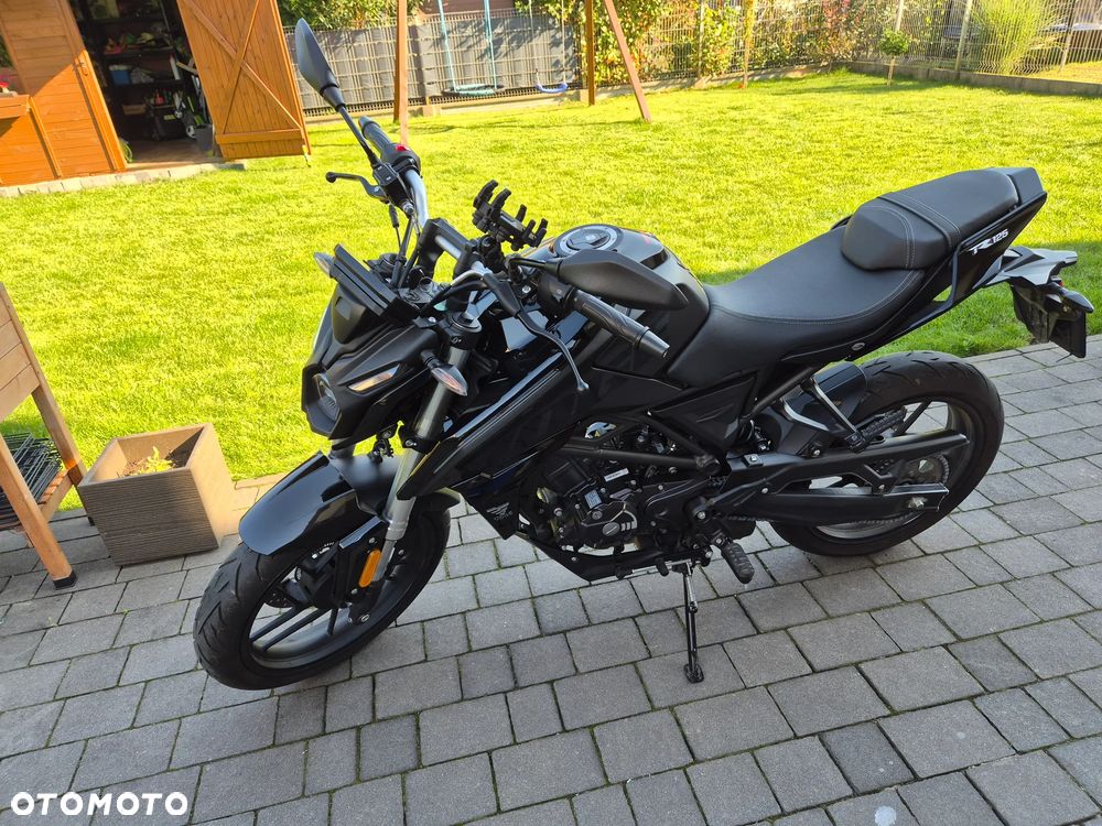 Voge R125
