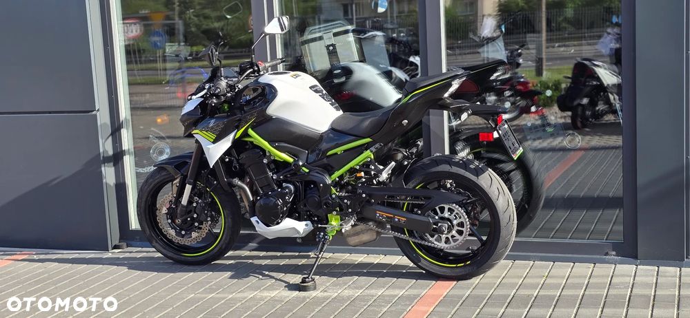 Kawasaki Z 900 - 24