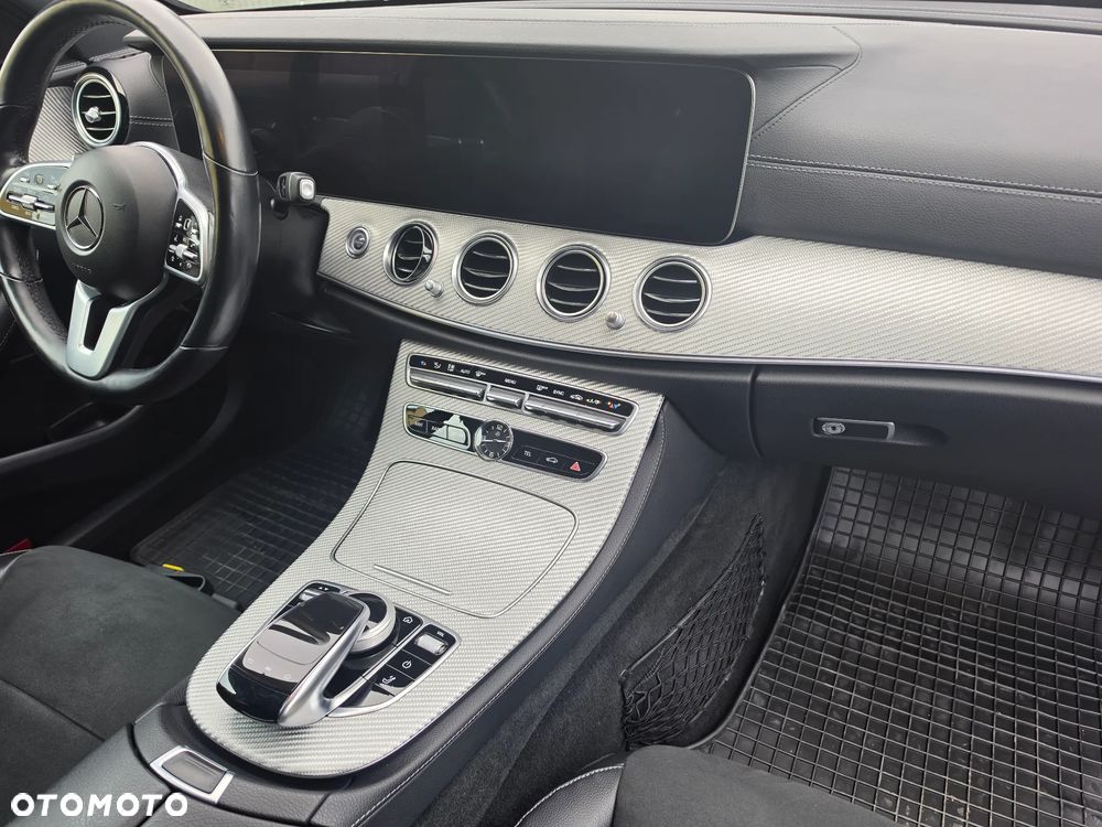 Mercedes-Benz Klasa E 400 d 4Matic 9G-TRONIC AMG Line - 24