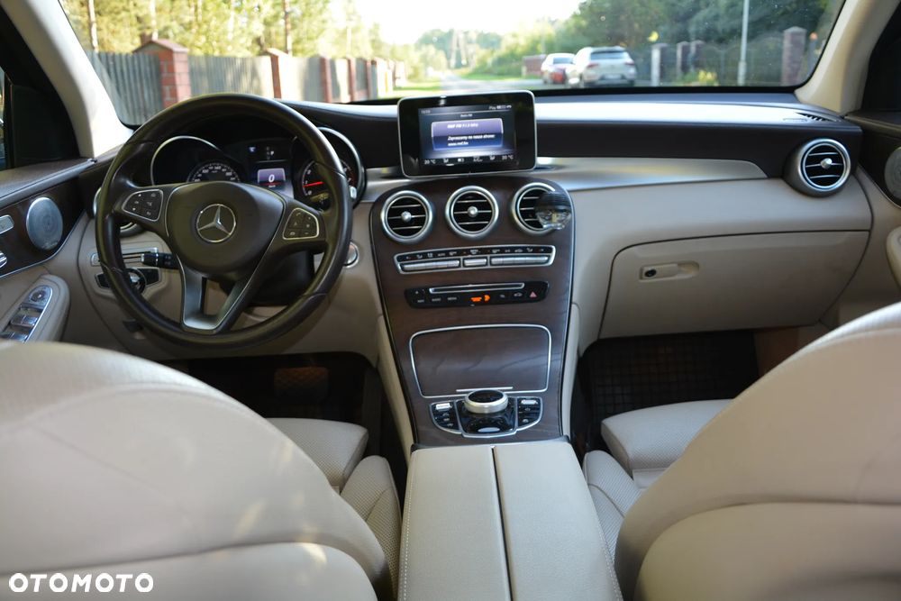 Mercedes-Benz GLC - 17