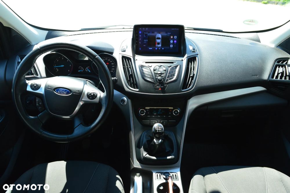 Ford Kuga 2.0 TDCi 2x4 Titanium - 15