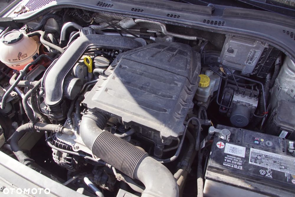 Auto na części - Skoda Rapid Lift 1.0 TSI 110 KM DKRC SEP LF8H 2019R Silnik Skrzynia Drzwi Maska Błotnik Klapa Zderzak Lusterko Klamka Szyba Lampa Deska Kokpit Sterownik Moduł Czujnik Licznik Wyświetlacz Panel Kierownica - 18