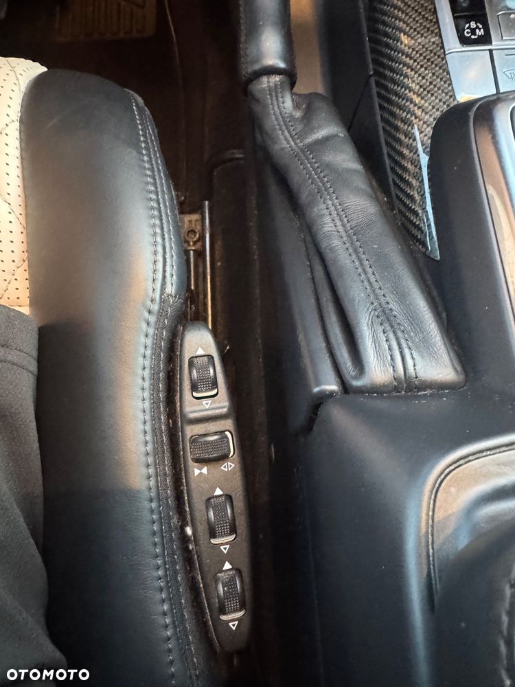 Mercedes-Benz Klasa G 63 AMG AMG SPEEDSHIFT 7G-TRONIC - 20