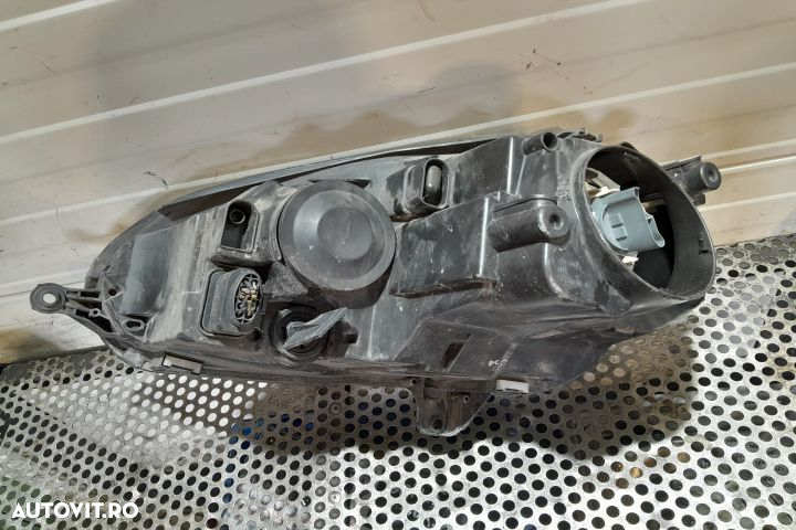 Far dreapta 1K6941006Q / 1LG247007-12 1K6941006Q / 1LG247007-12 Volks - 6