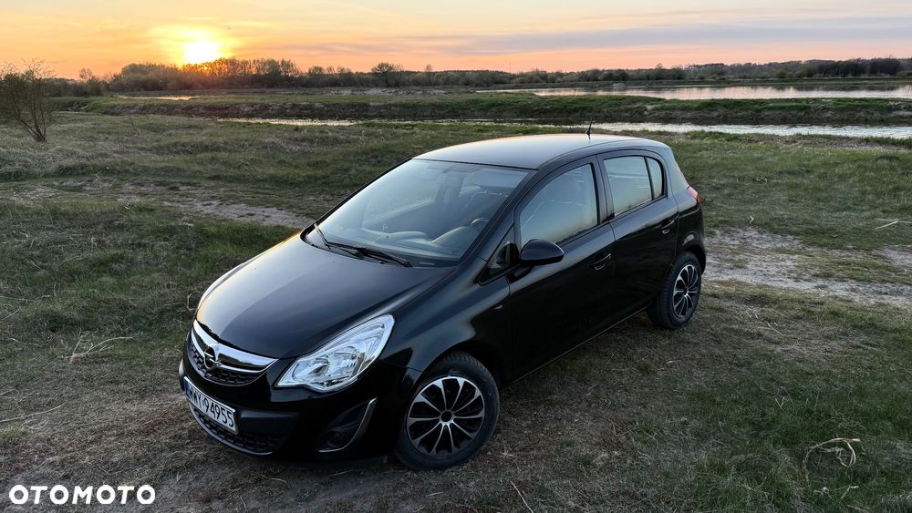 Opel Corsa 1.2 16V Cosmo - 2