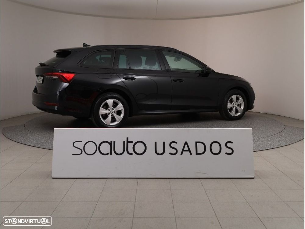 Skoda Octavia 2.0 TDI Ambition — fotografia 10