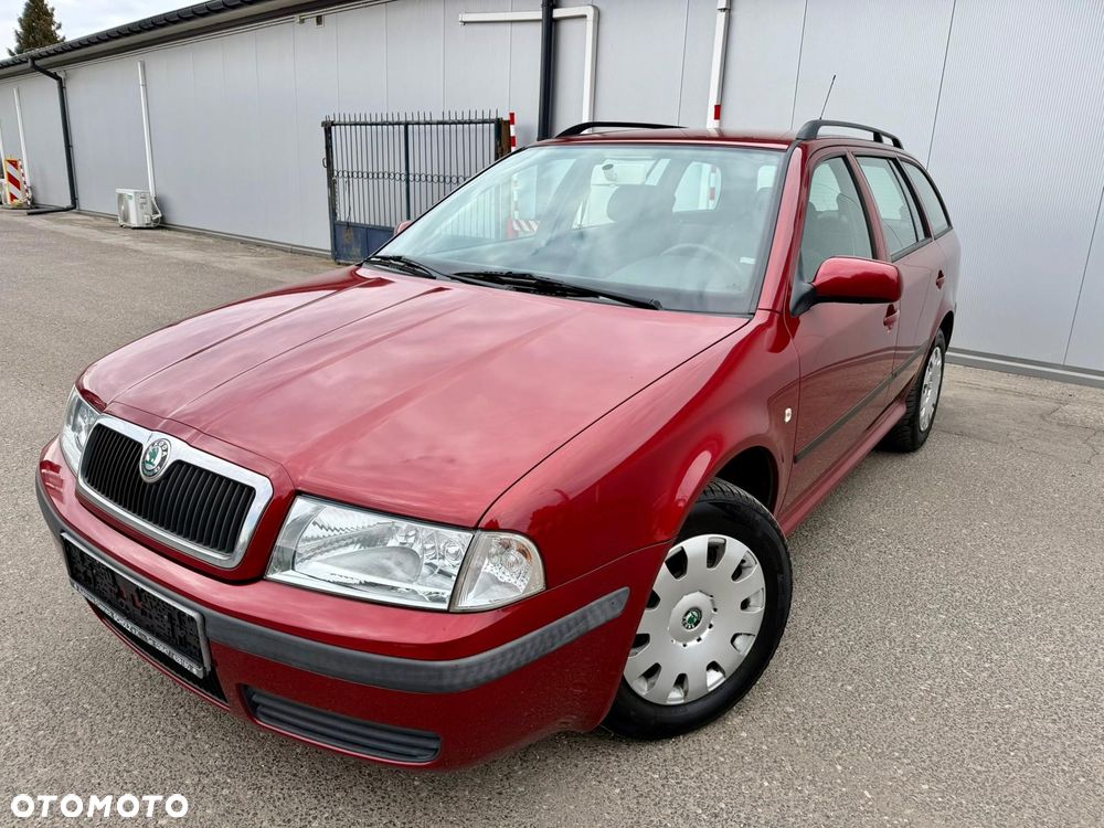 Skoda Octavia 1.6 Tour Sport - 1