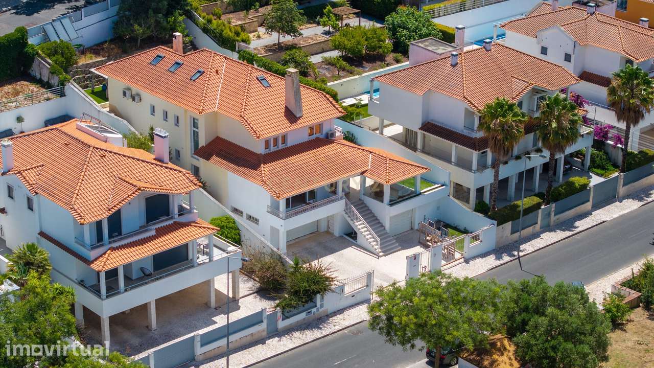 VILLA NO ESTORIL | 550 M² | 4 SUÍTES, PISCINA & CINEMA - Grande imagem: 3/60