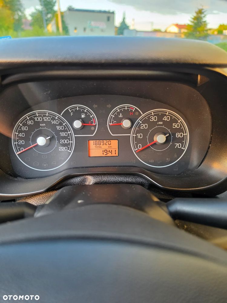 Fiat Punto 1.2 8V Active - 8